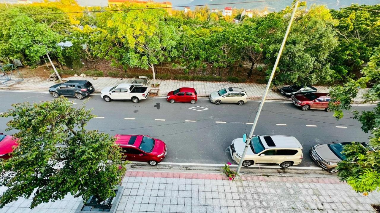 The Track Homestay - Near Bai Dai Beach Cam Lam Exterior photo