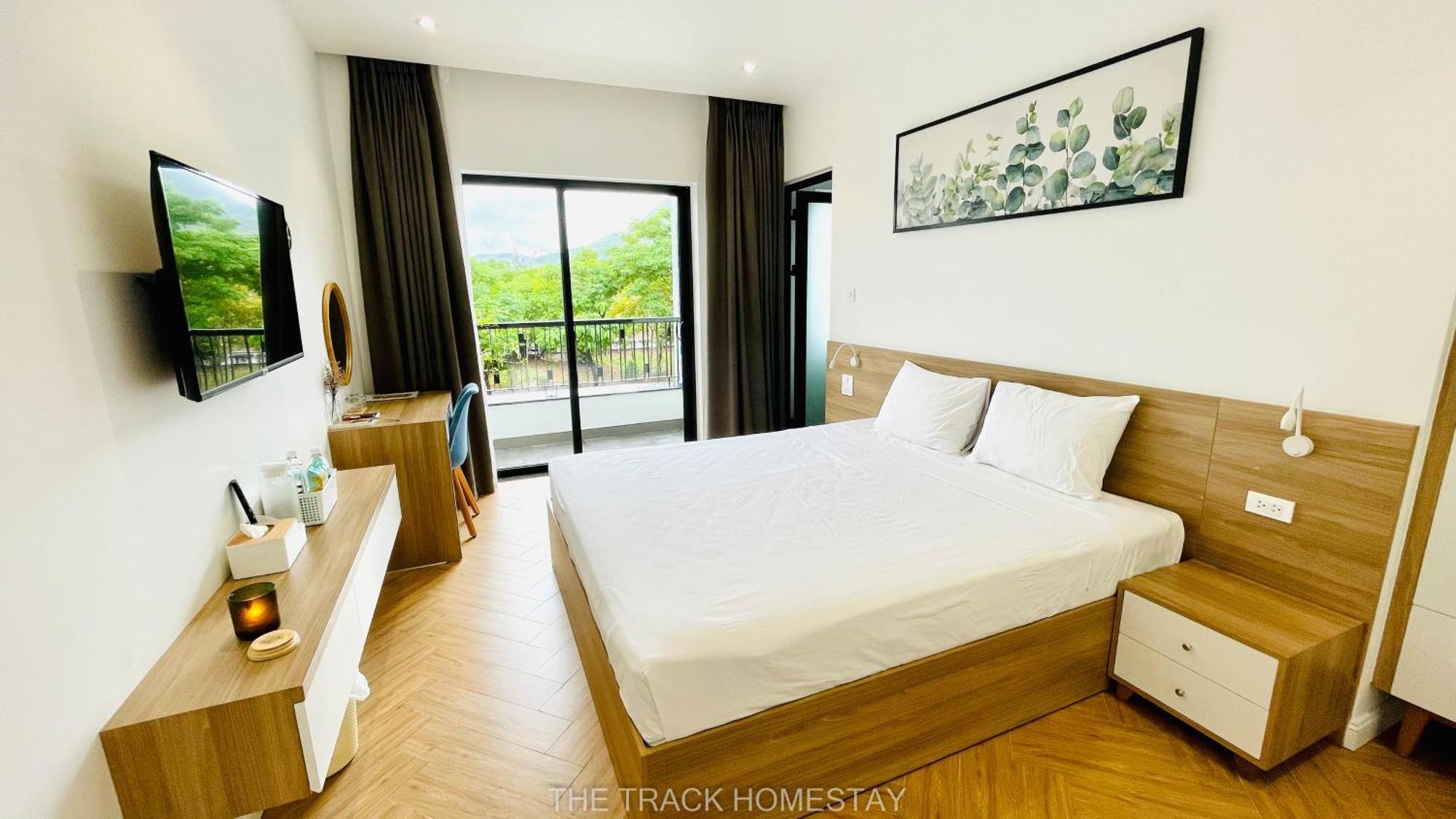 The Track Homestay - Near Bai Dai Beach Cam Lam Exterior photo